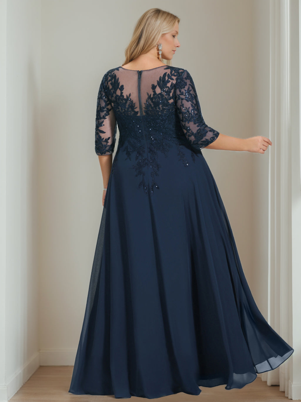 A-Line/Princess V-Neck Half Sleeves Floor-Length Plus Size Mother of the Bride Dresses with Sequins - Image 2