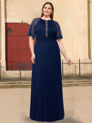 A-Line/Princess Scoop Half Sleeves Floor-Length Plus Size Mother of the Bride Dresses with Ruffles & Lace