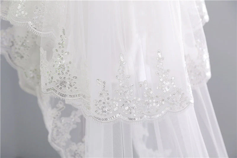 Two-tier Stylish Wedding Veil with sequins - 画像 (4)