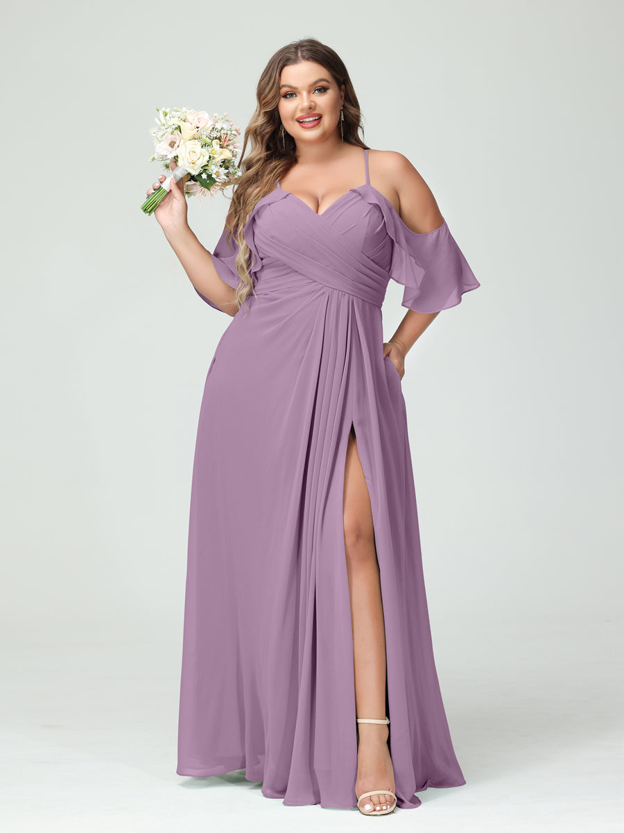 A-Line/Princess Spaghetti Straps Short Sleeves Chiffon Ruched Split Side Plus Size Bridesmaid Dresses with Pockets - 画像 (40)