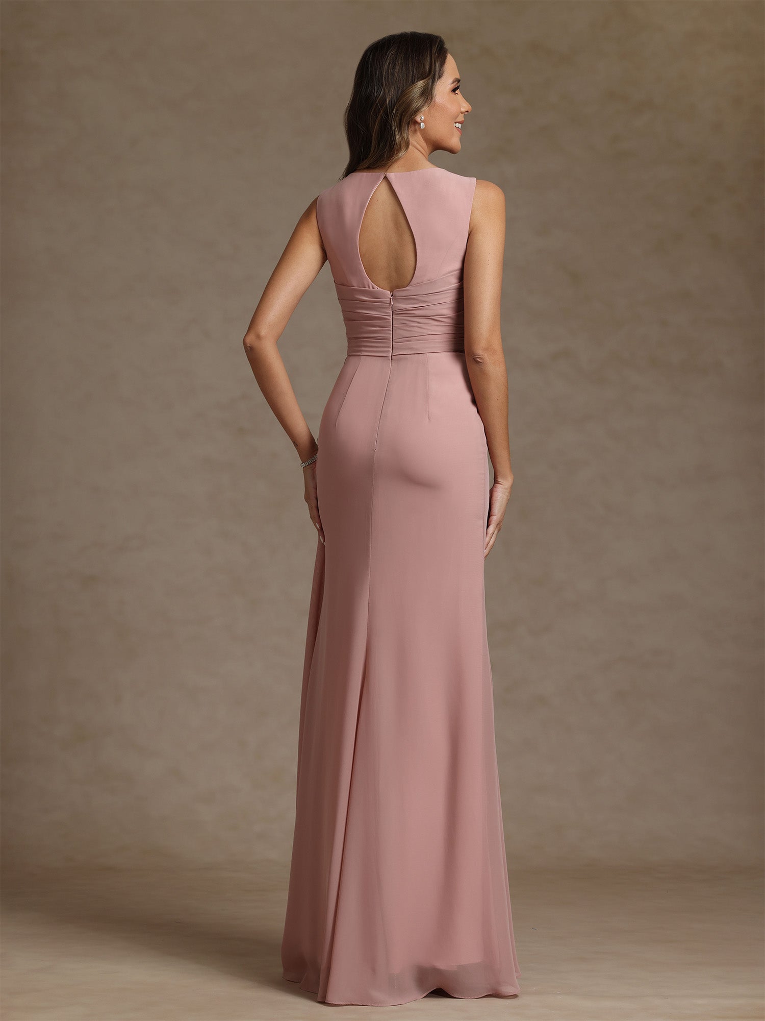 Sheath/Column Scoop Chiffon Mother of the Bride Dresses Floor-Length Ruffles Ruched Sleeveless - Image 2