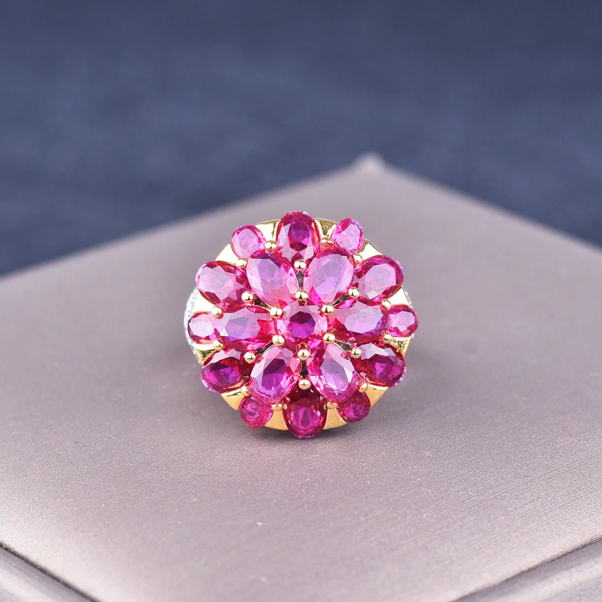 Vintage High-End Fuchsia Cone Flower Rhinestone Ring - Image 2